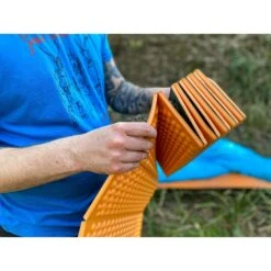 Exped FlexMat Isolatiemat - LW - Charcoal Grey/orange -Exporteren Exped Winkel exped in action 158 1202510